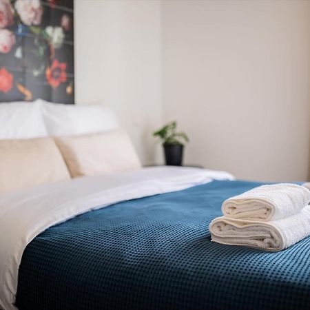 Happily 2 Bedroom Serviced Apartment 75M2 -Nb306H- Rotterdam Kültér fotó