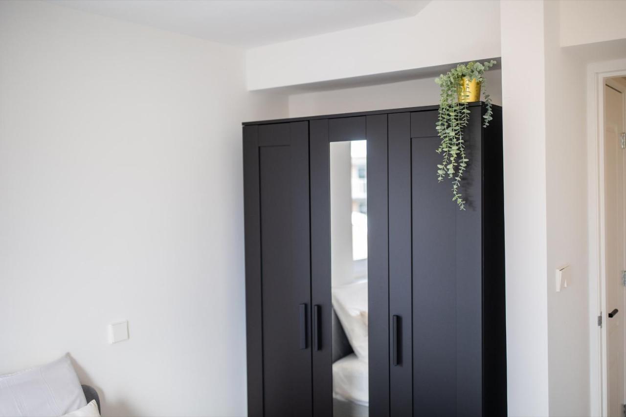 Happily 2 Bedroom Serviced Apartment 75M2 -Nb306H- Rotterdam Kültér fotó