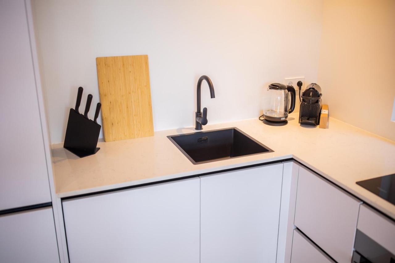 Happily 2 Bedroom Serviced Apartment 75M2 -Nb306H- Rotterdam Kültér fotó